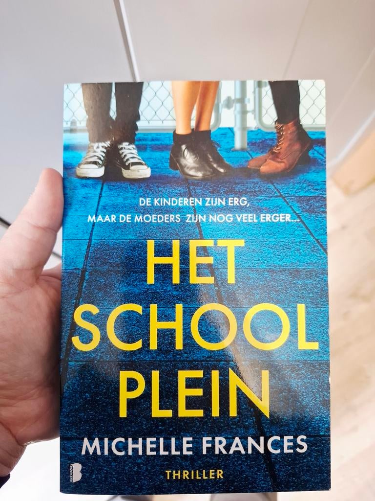 Het Schoolplein - Michelle Frances (Thriller), Boeken, Thrillers, Zo goed als nieuw, Nederland, Ophalen of Verzenden