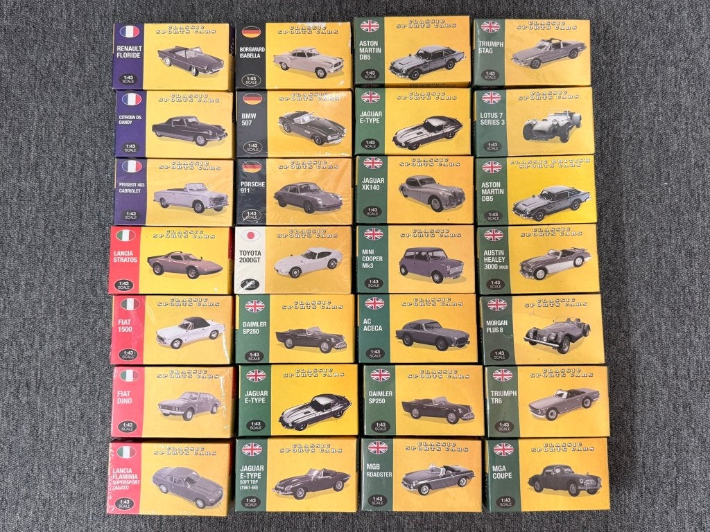 28x Atlas classic sports cars Renault Fiat Jaguar AC 1:43, Hobby en Vrije tijd, Gebruikt, Auto, 8124AD Wesepe, Info@dinkytoysinkoop.nl