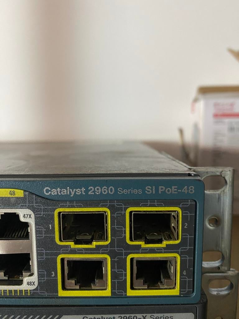 Cisco Catalyst 2960 - 48 PoE Switch, Ophalen of Verzenden, Gebruikt