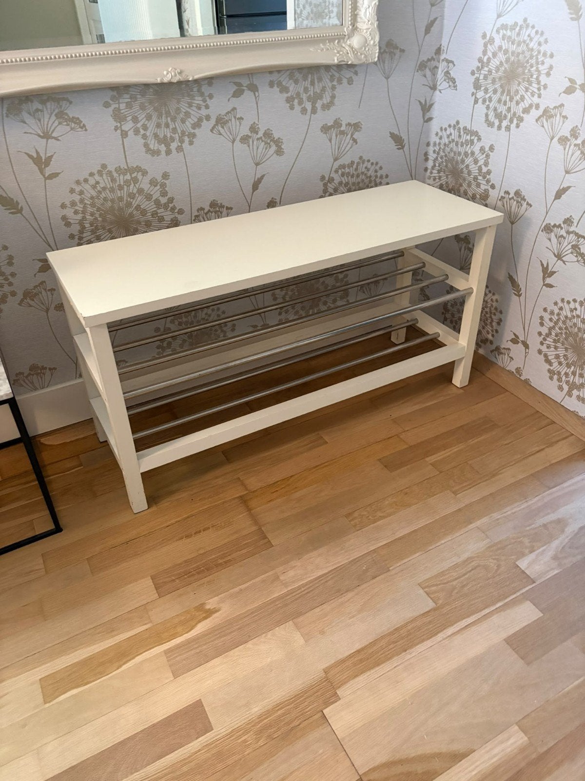 TJUSIG bank met schoenenrek Ikea
Bank met schoenenrek, wit,, Ophalen, Gebruikt
