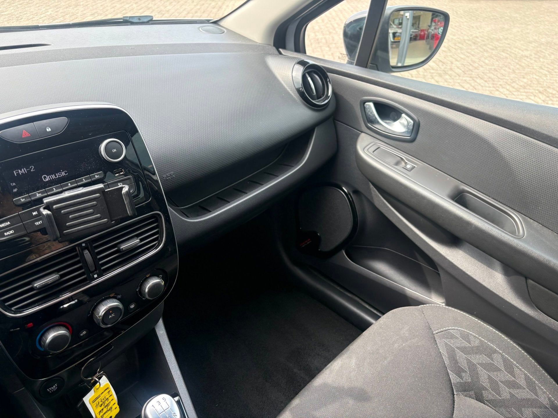Foto 20 van Renault Clio Estate 1.2 16V *AC