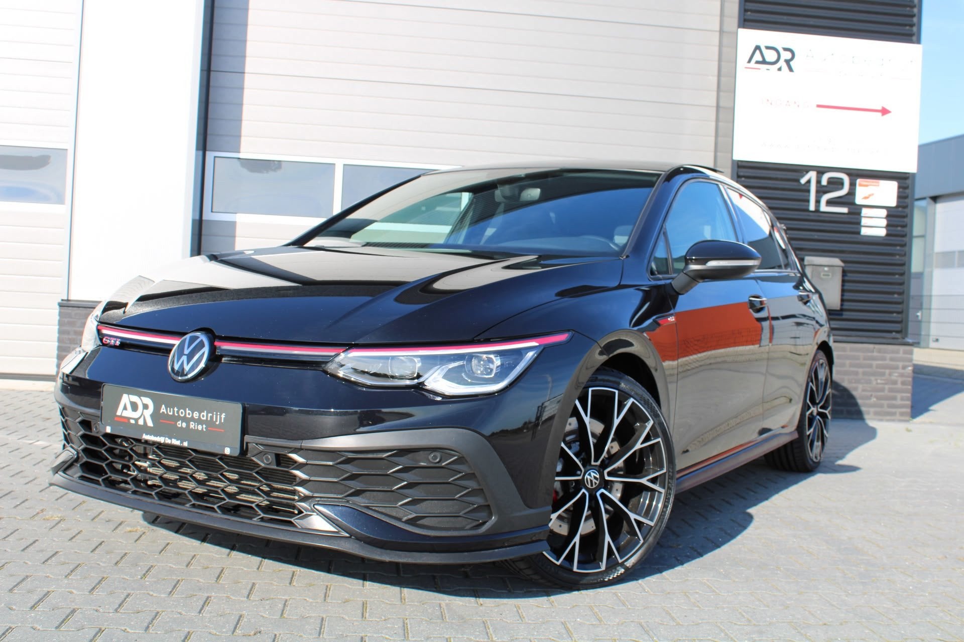 Volkswagen Golf 2.0 TSI DSG GTI CLUBSPORT|PANO|IQ|SFEER|PDC, Auto's, Dealer onderhouden, Verwarmde buitenspiegels, Gebruikt, Zwart