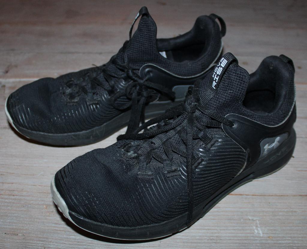 Under Armour schoenen maat 41, Under Armour, Ophalen of Verzenden, Gedragen, Sportschoenen