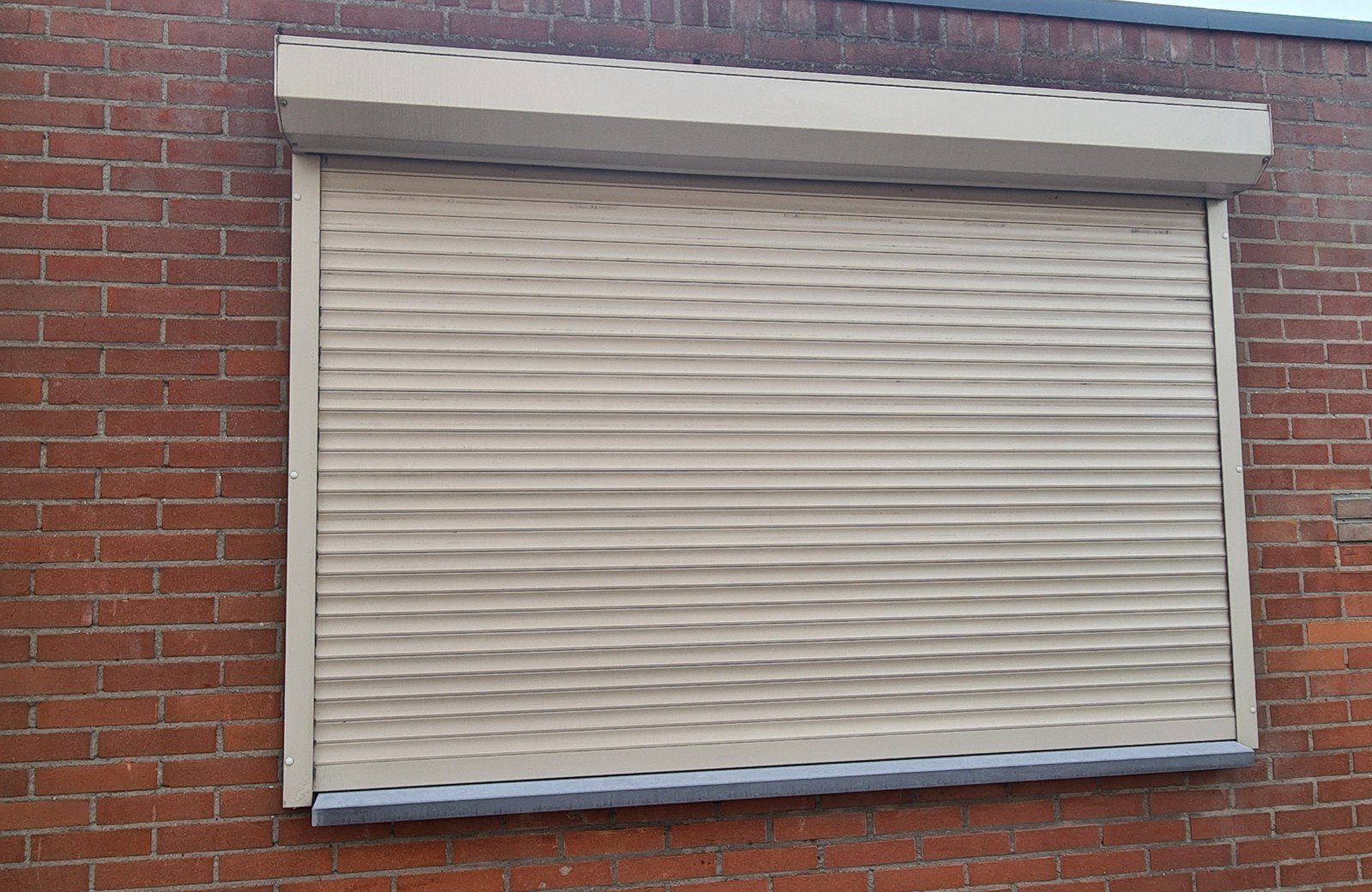 rolluik beige, Ophalen, Gebruikt, 200 cm of meer, Wit