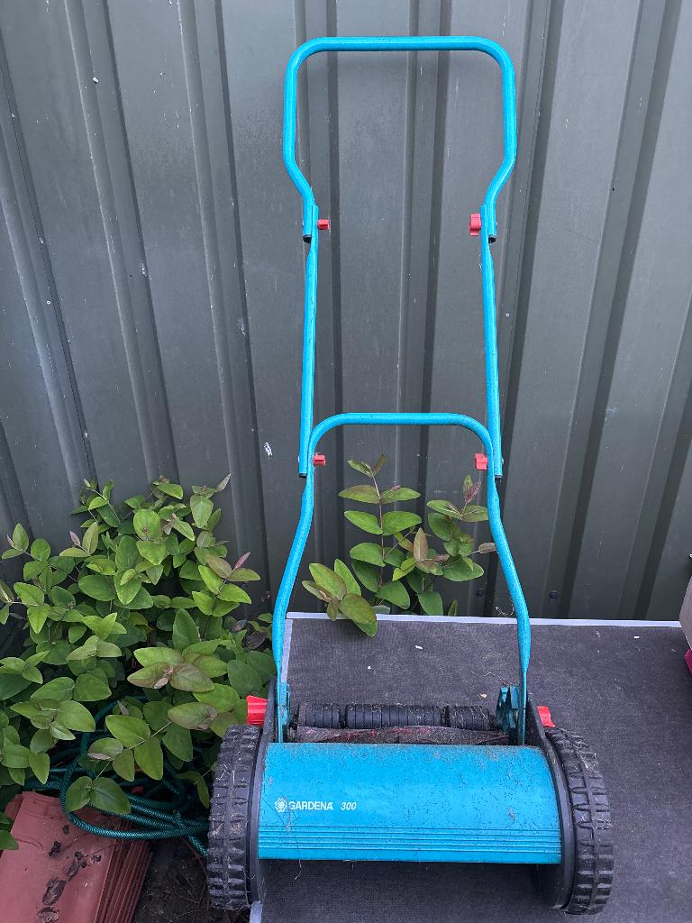 Gardena 300 hand grasmaaier, Tuin en Terras, Grasmaaiers, Ophalen, Gebruikt, Handgrasmaaier, Minder dan 30 cm
