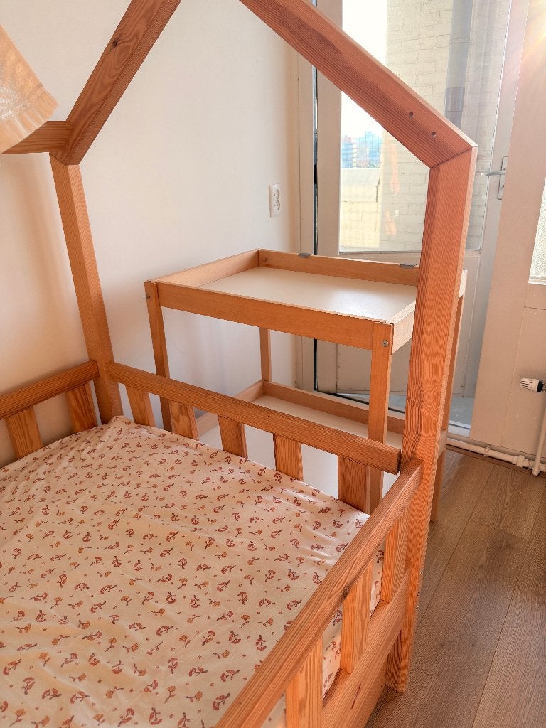 luiertafel / kindertafel 73x52x87, Kinderen en Baby's, Kinderkamer | Tafels en Stoelen, Ophalen, Zo goed als nieuw, Tafel(s)