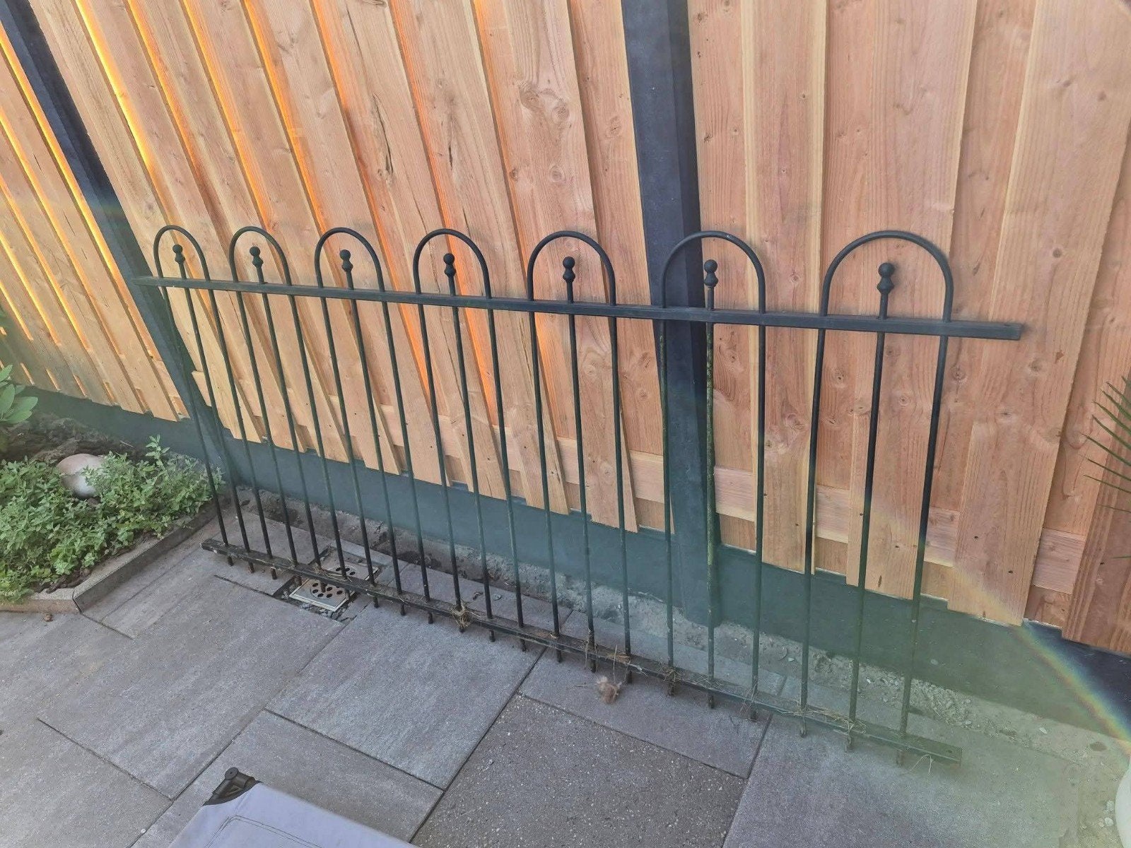 Zwart ijzeren sierhekwerk met poort, Ophalen, Met poort, Gebruikt, Sierhekwerk