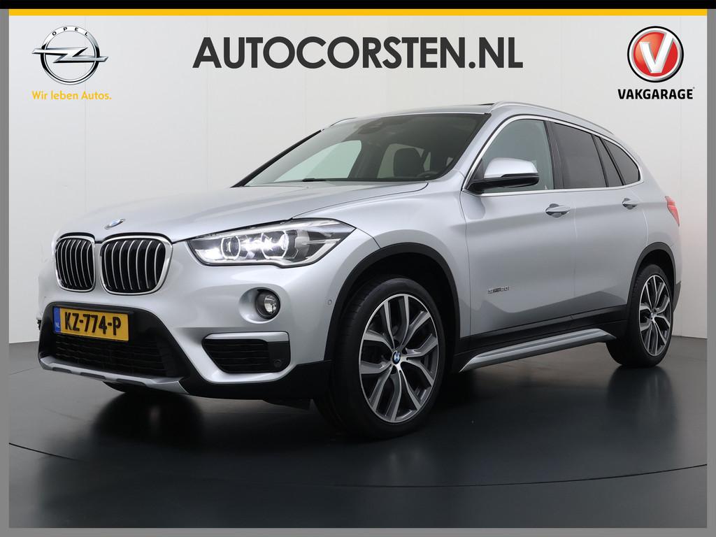 BMW X1 sDrive20i AUT-8 Pano-dak Leer+Verwarmd 19" Harman Kar, Auto's, BMW, Bedrijf, Te koop, X1, ABS, Airbags, Airconditioning