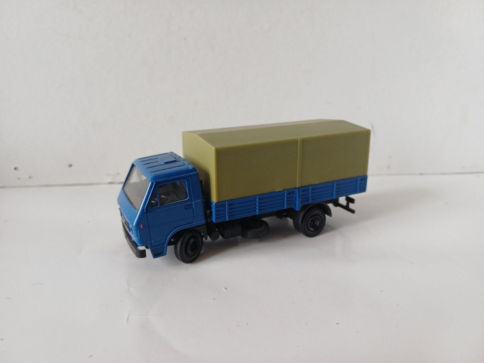 Conrad man 1:50, Hobby en Vrije tijd, Modelauto's | 1:50, Ophalen of Verzenden, Gebruikt, Bus of Vrachtwagen, Conrad