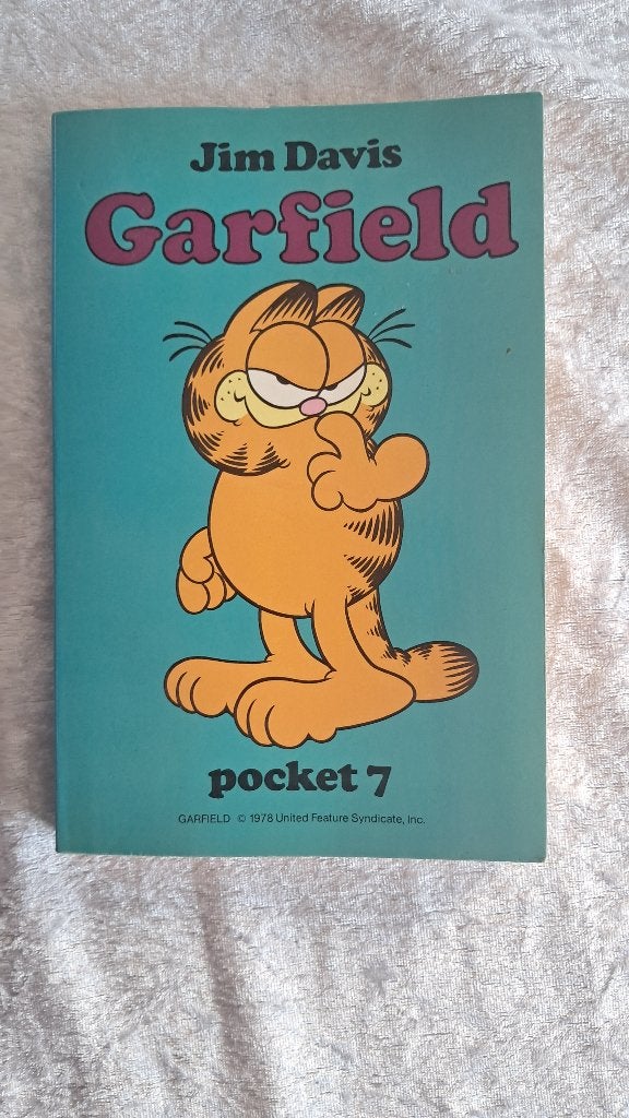 zgan. Garfield pocket nr 7, Jim Davis, oranje kat Odie strip, Eén stripboek, Ophalen of Verzenden, Zo goed als nieuw, Jim Davis