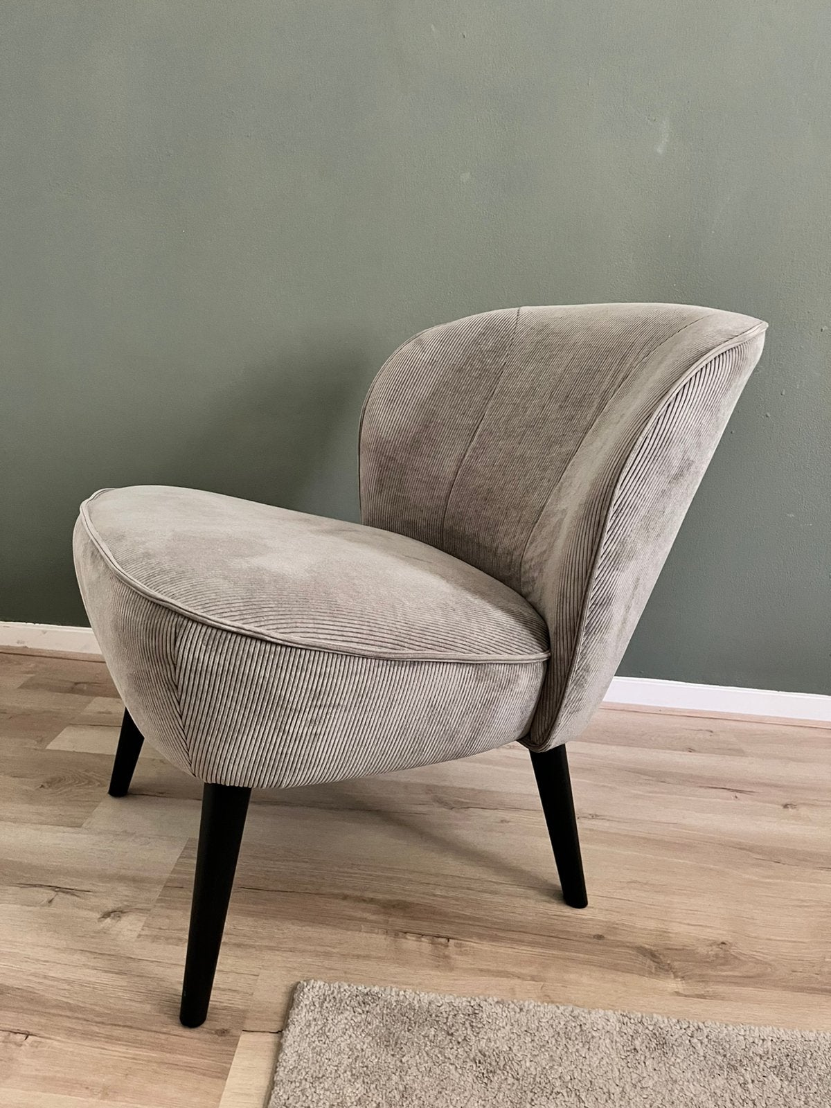 WOOOD Fauteuil Sara ribcord vergrijsdgroen, Ophalen, Zo goed als nieuw, 75 tot 100 cm, 50 tot 75 cm