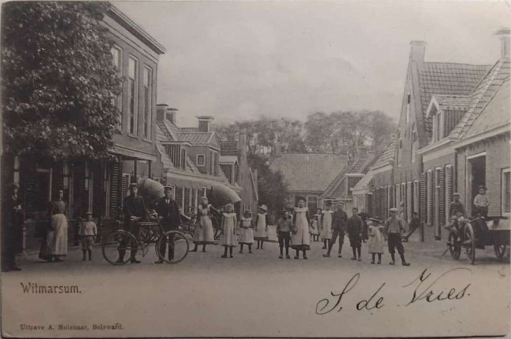 Witmarsum (Friesland) 1906 – Uitg. A. Molenaar (met fietsen), Verzamelen, Ophalen of Verzenden, Voor 1920, Gelopen, Friesland