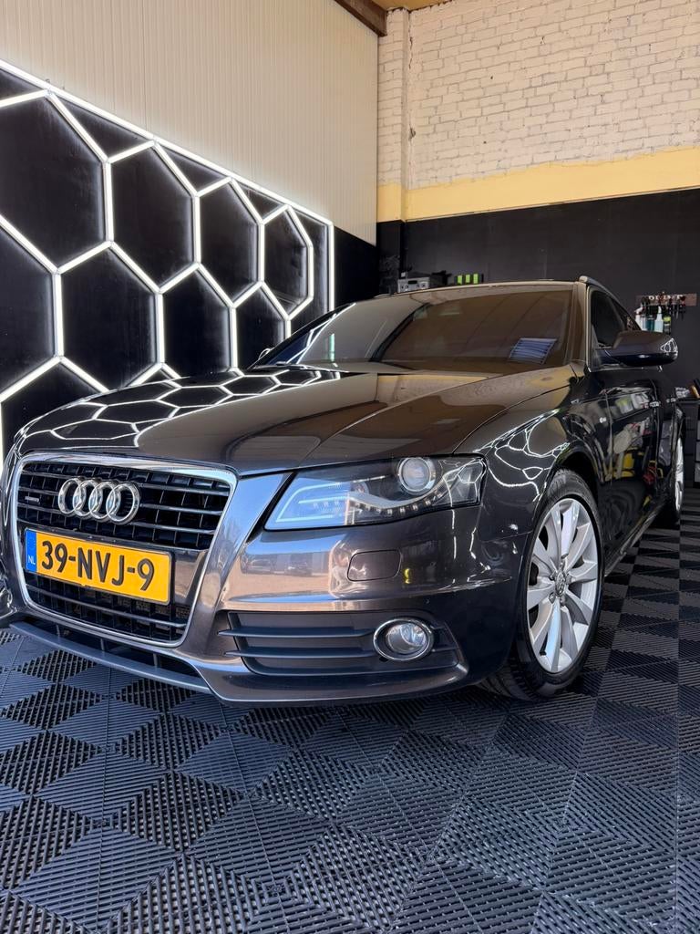 Audi A4 3.2 FSI Quattro Avant Tiptronic 2008 Grijs, Auto's, Automaat, A4, 11 km/l, Stationwagon