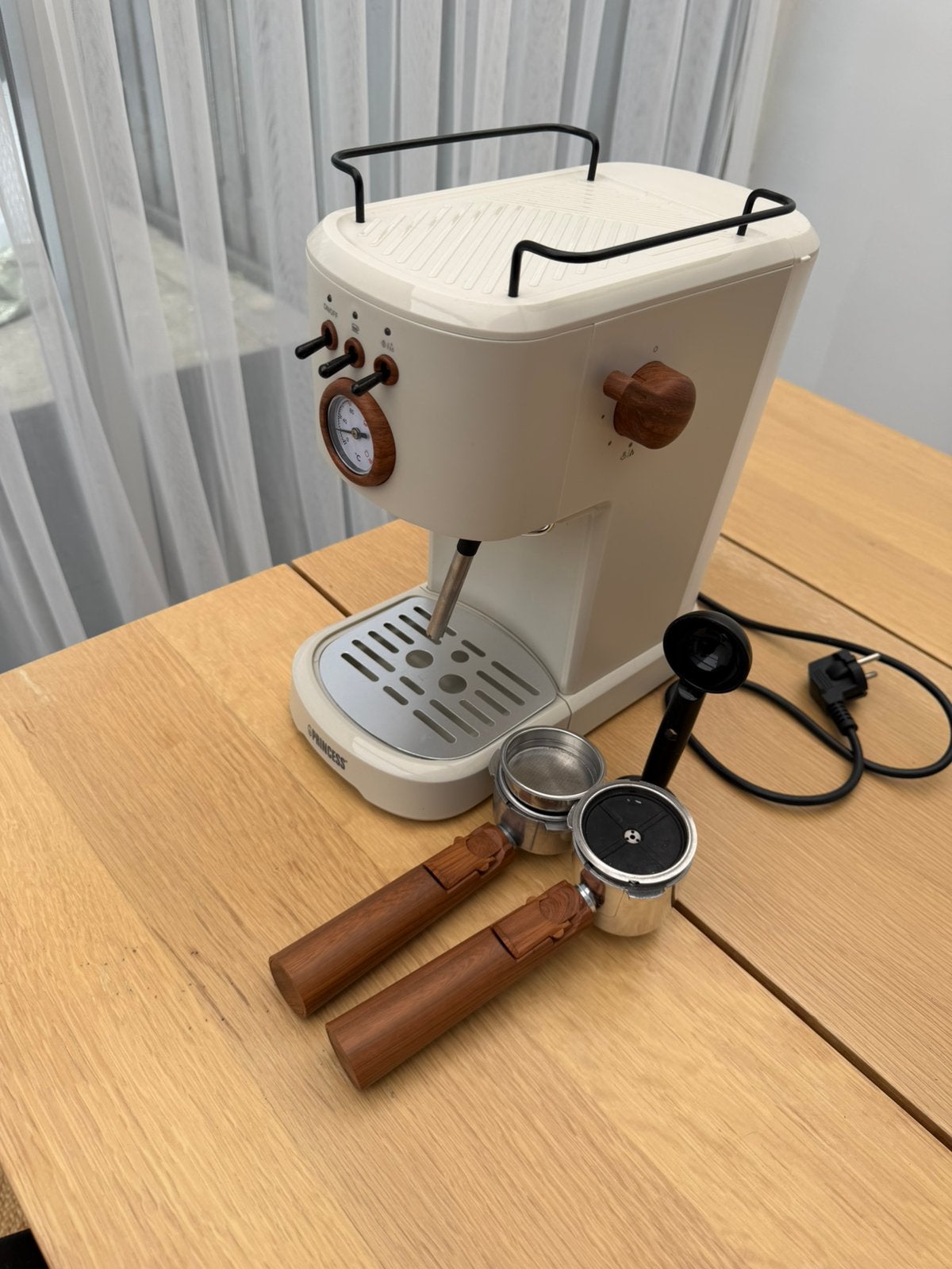 Weinig gebruikte koffieapparaat, Ophalen, Zo goed als nieuw, Koffiemachine