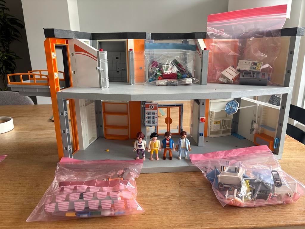 Playmobil Ziekenhuis met Figuren en Accessoires, Ophalen of Verzenden, Gebruikt, Complete set