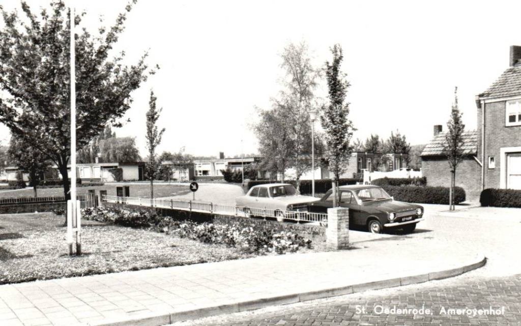 Sint Oedenrode Ameroyenhof 1971 met Ford Escort, Ophalen, 1960 tot 1980, Ongelopen, Noord-Brabant