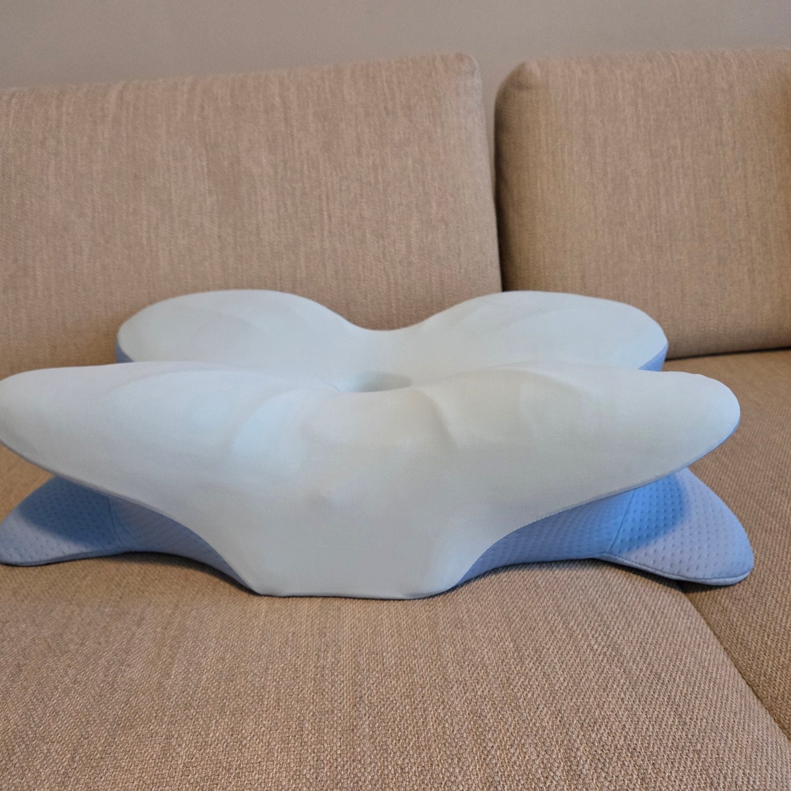 Derila Kussen - Ergonomisch en Comfortabel, Eenpersoons, Blauw, Ophalen of Verzenden, Zo goed als nieuw