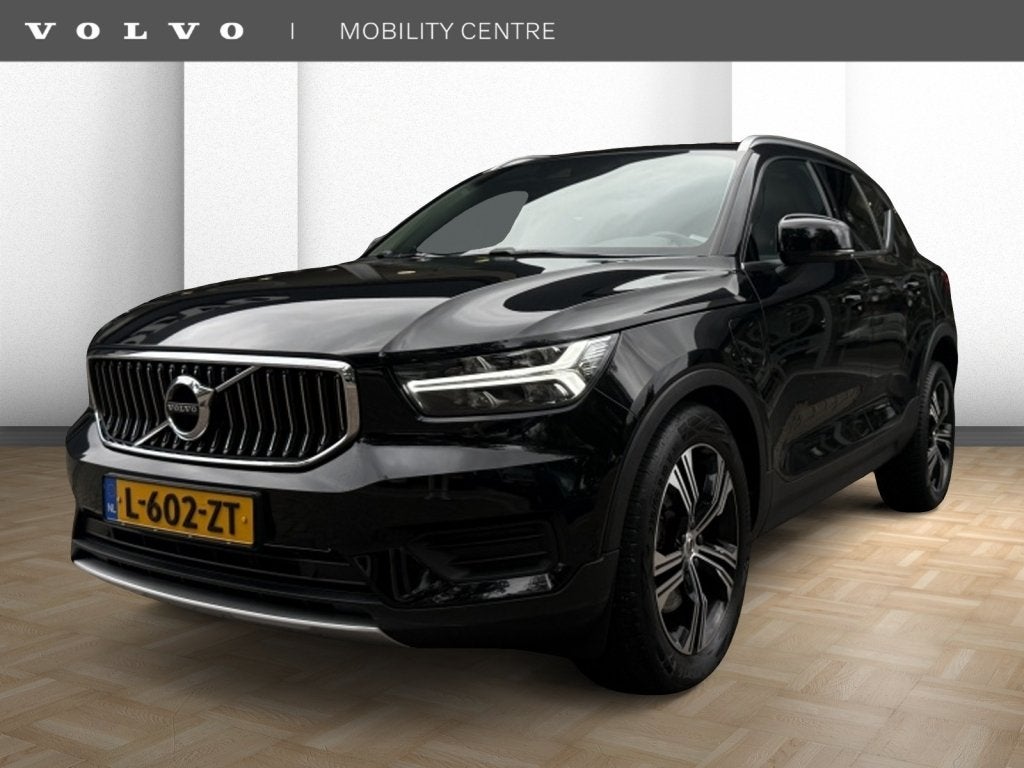 Volvo XC40 T4 Recharge Inscription | Trekhaak | Achteruitrij, Auto's, 1712 kg, Zwart, Bedrijf, Hybride Elektrisch/Benzine
