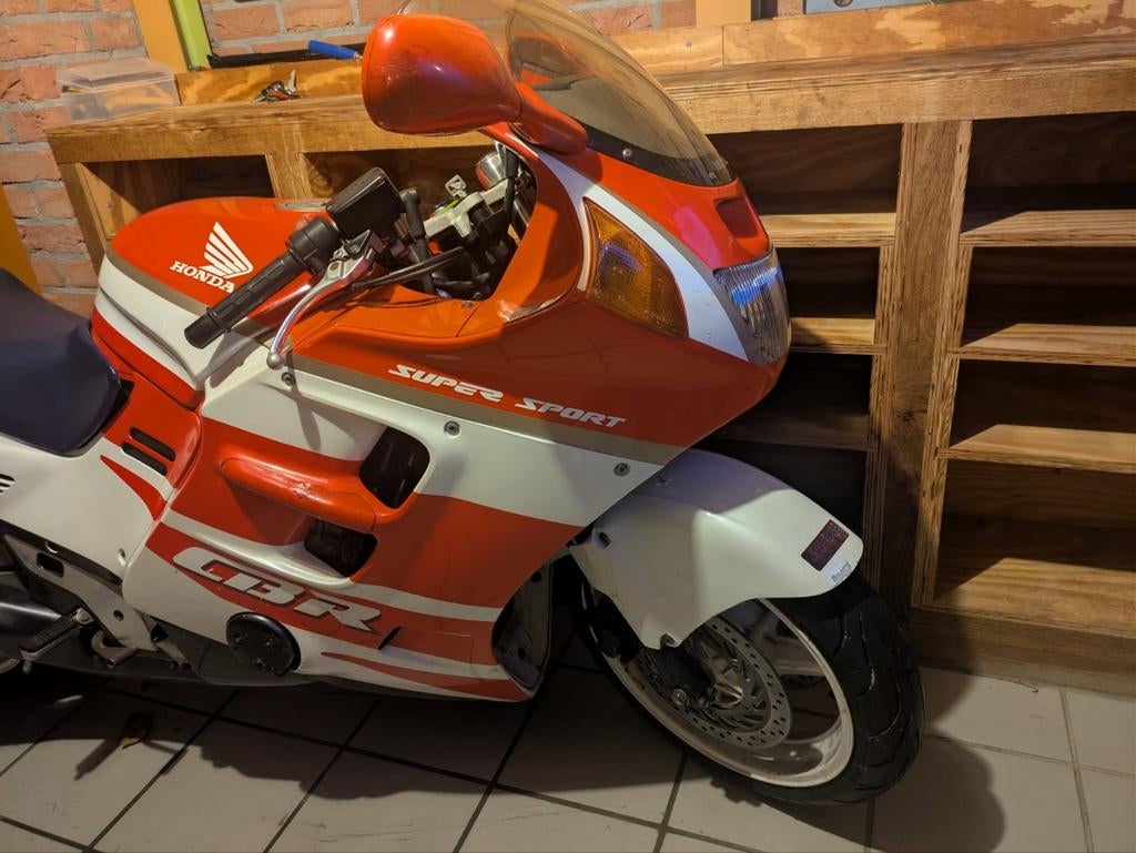 Honda CBR 1000F – 1993 – 135 pk – klassieker
Fireblade, Motoren, Onderdelen | Honda, Ophalen