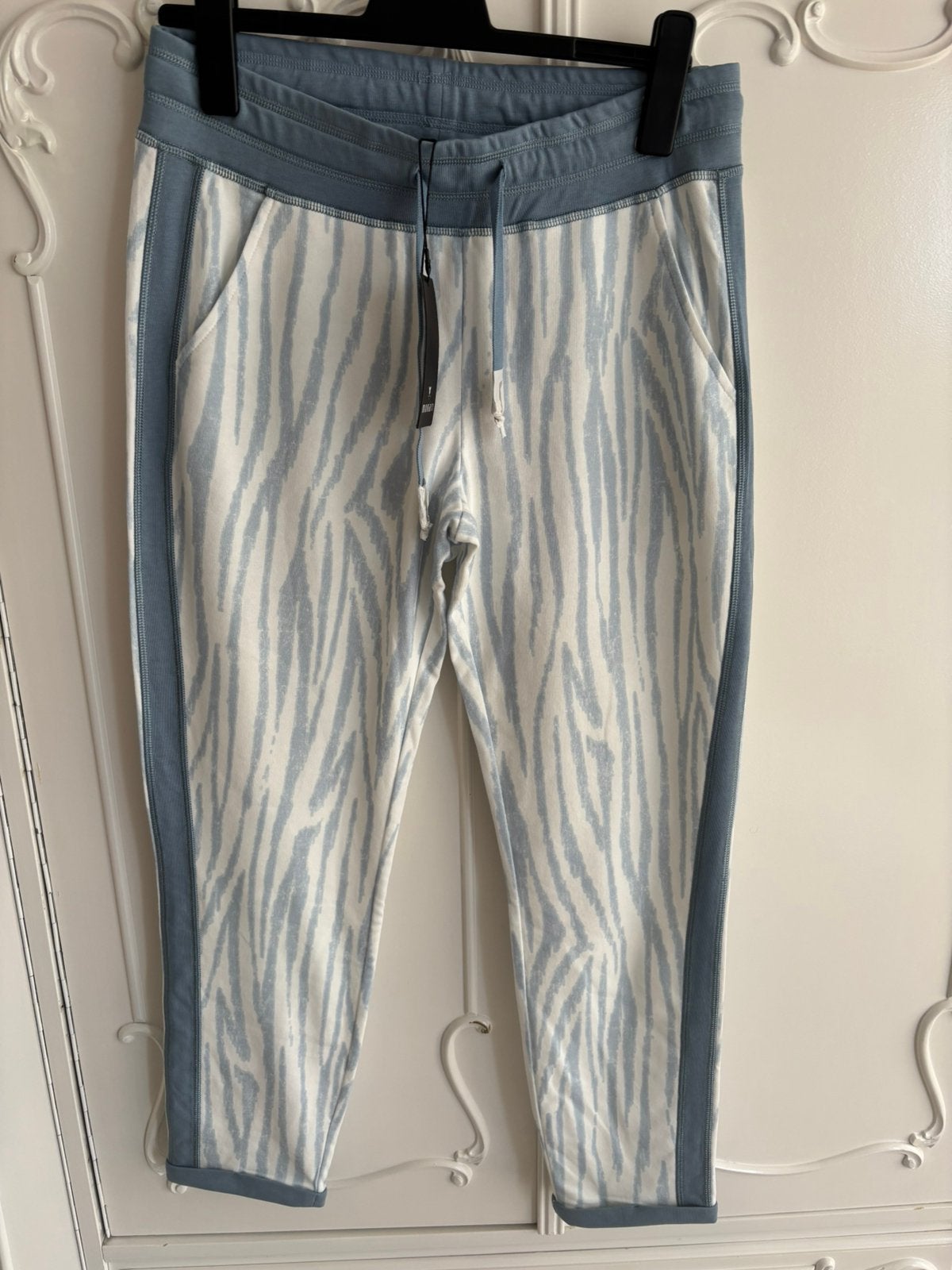 Nieuw blauw wit broek merk Monari maat 38, Kleding | Dames, Maat 38/40 (M), Blauw, Nieuw, Ophalen of Verzenden