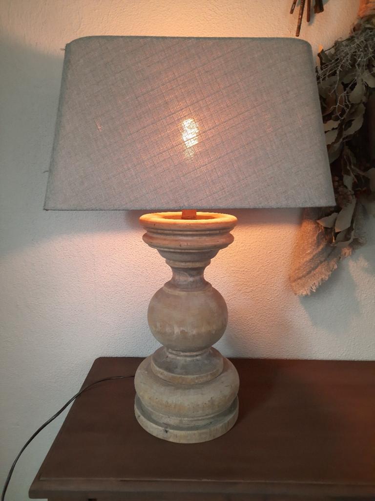 Houten schemerlamp met kap tafellamp balusterlamp stoer, Huis en Inrichting, Lampen | Tafellampen, Ophalen, Gebruikt, Hout, 50 tot 75 cm