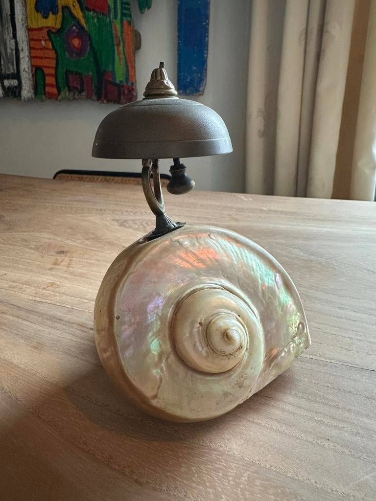 werkelijk prachtige vintage bel vervaardigd met een schelp, Ophalen of Verzenden, Zo goed als nieuw