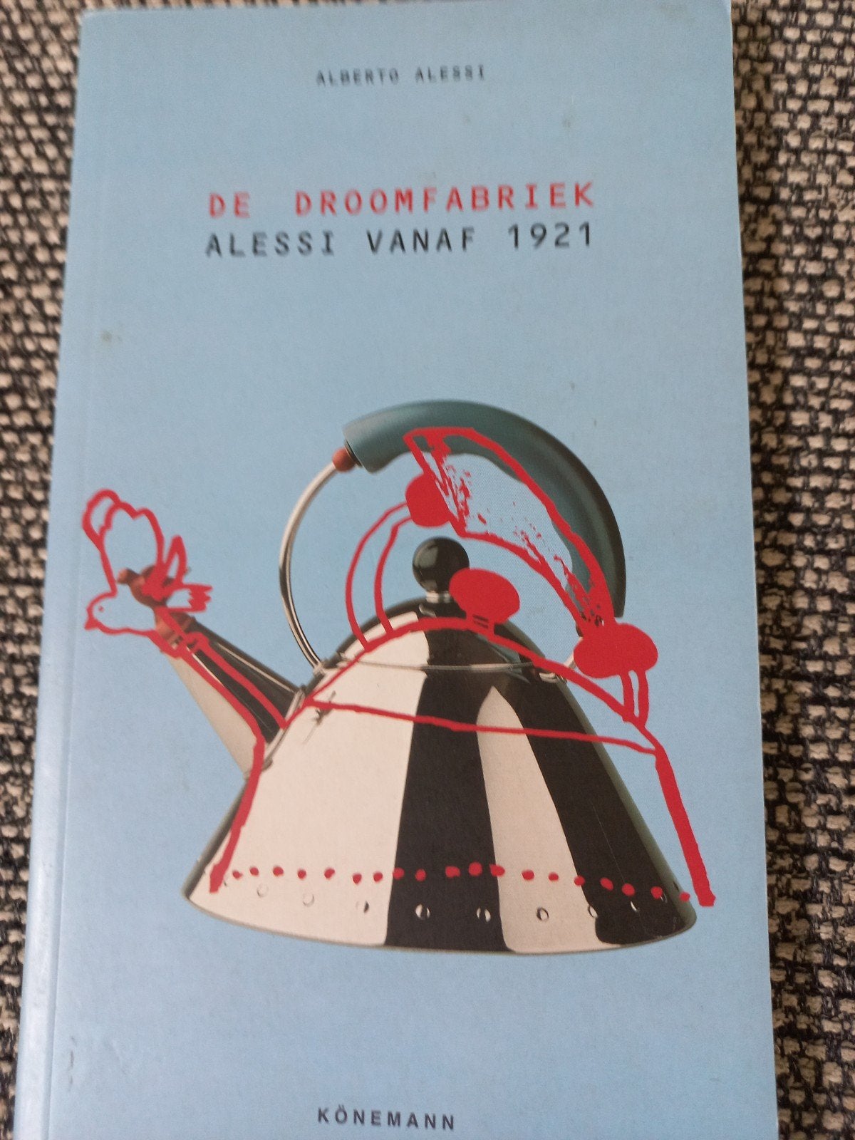 De Droomfabriek Alessi Vanaf 1921 - Alberto Alessi, Ophalen of Verzenden, Zo goed als nieuw, Overige onderwerpen, Alberto Alessi
