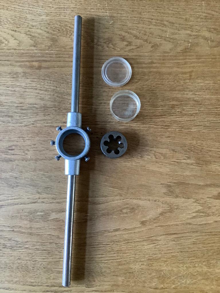 Ronde snijplaat HSS R 1/2" inclusief snijraam, Ophalen of Verzenden, Gebruikt