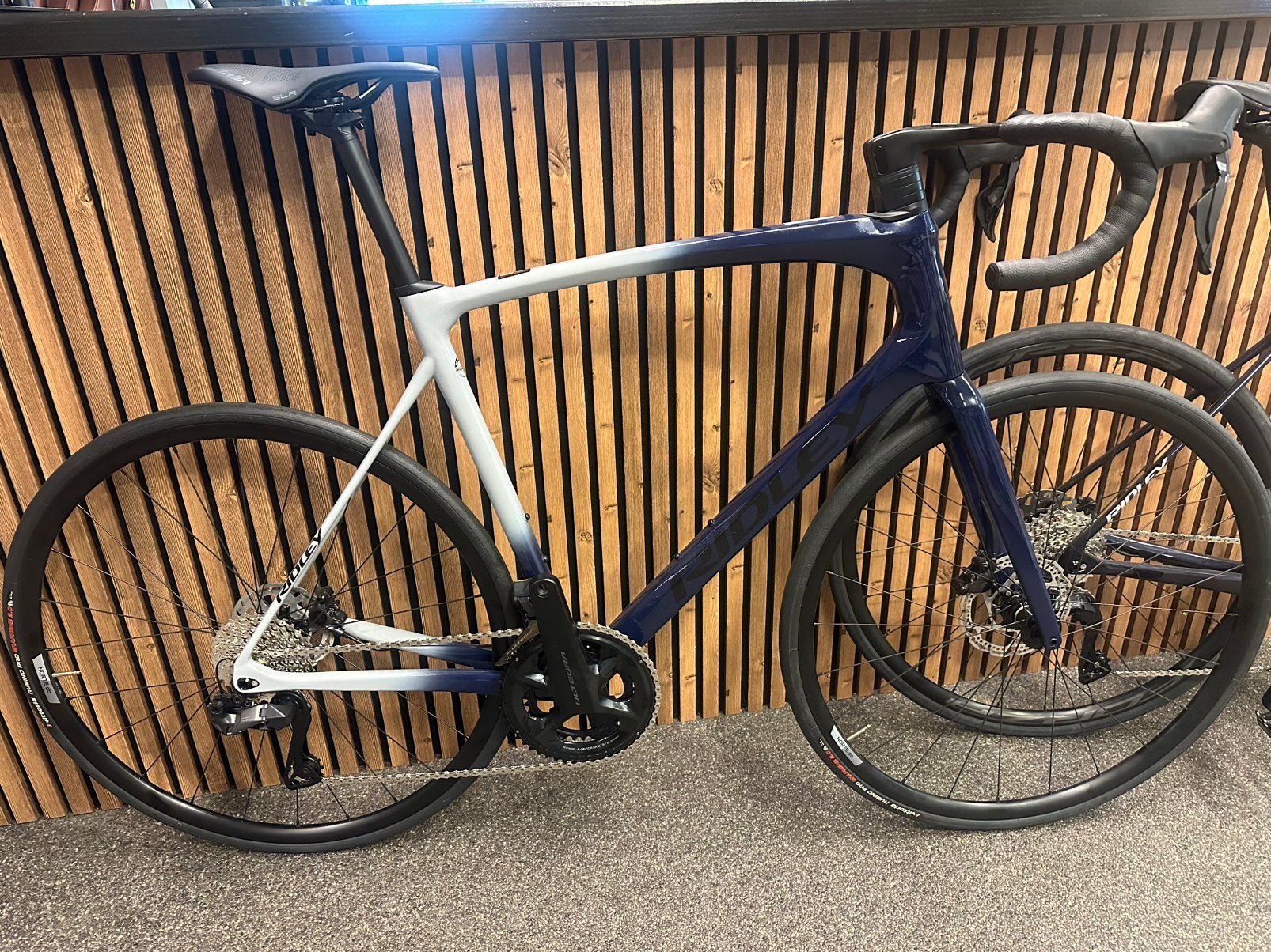 Nieuwe Ridley fenix / ultegra di2 / carbon stuur €2750,-, Fietsen en Brommers, Fietsen | Racefietsen, Carbon, Nieuw, Meer dan 20 versnellingen