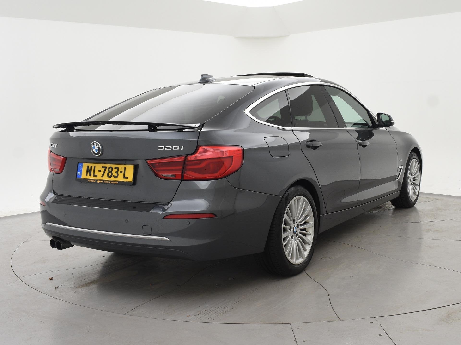 BMW 3-serie Gran Turismo 320i 184 PK + PANORAMA | LEDER | NA, Auto's, Automaat, 1998 cc, Achterwielaandrijving, Gebruikt