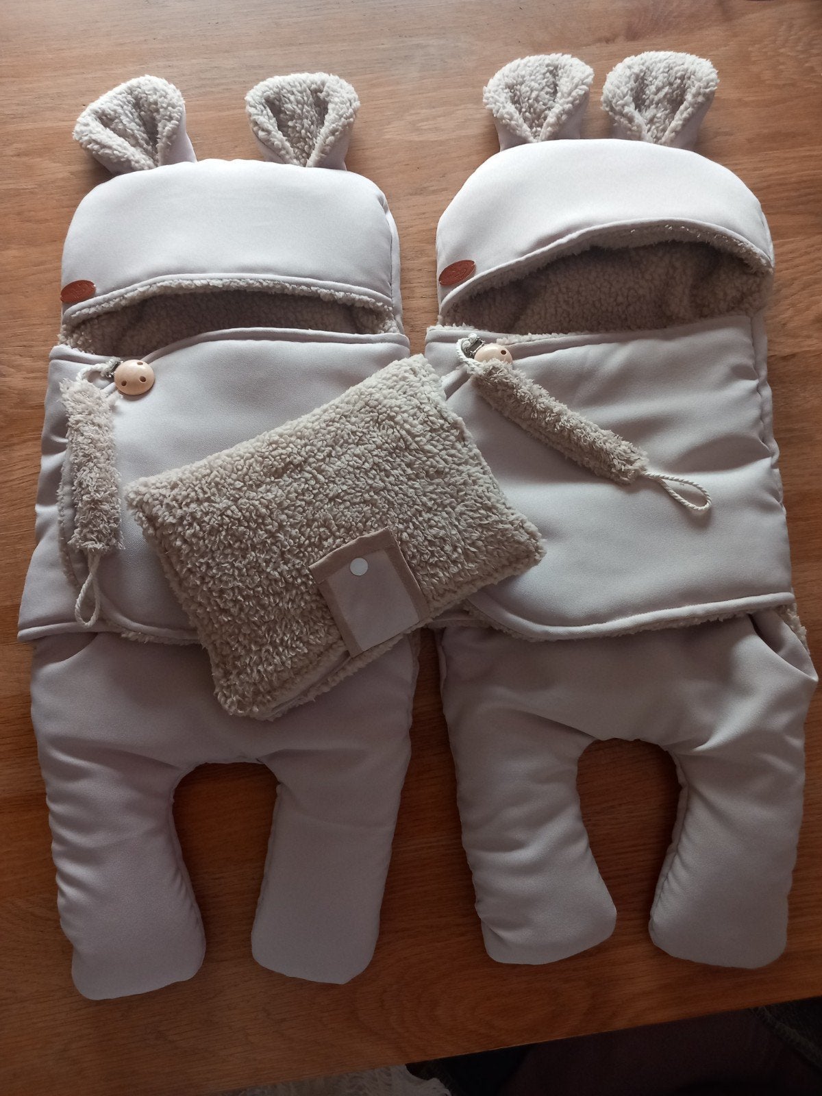 2x Baby Wrap Teddy Stof Gevoerd met Luier Etui & Speenkoord, Ophalen of Verzenden, Nieuw