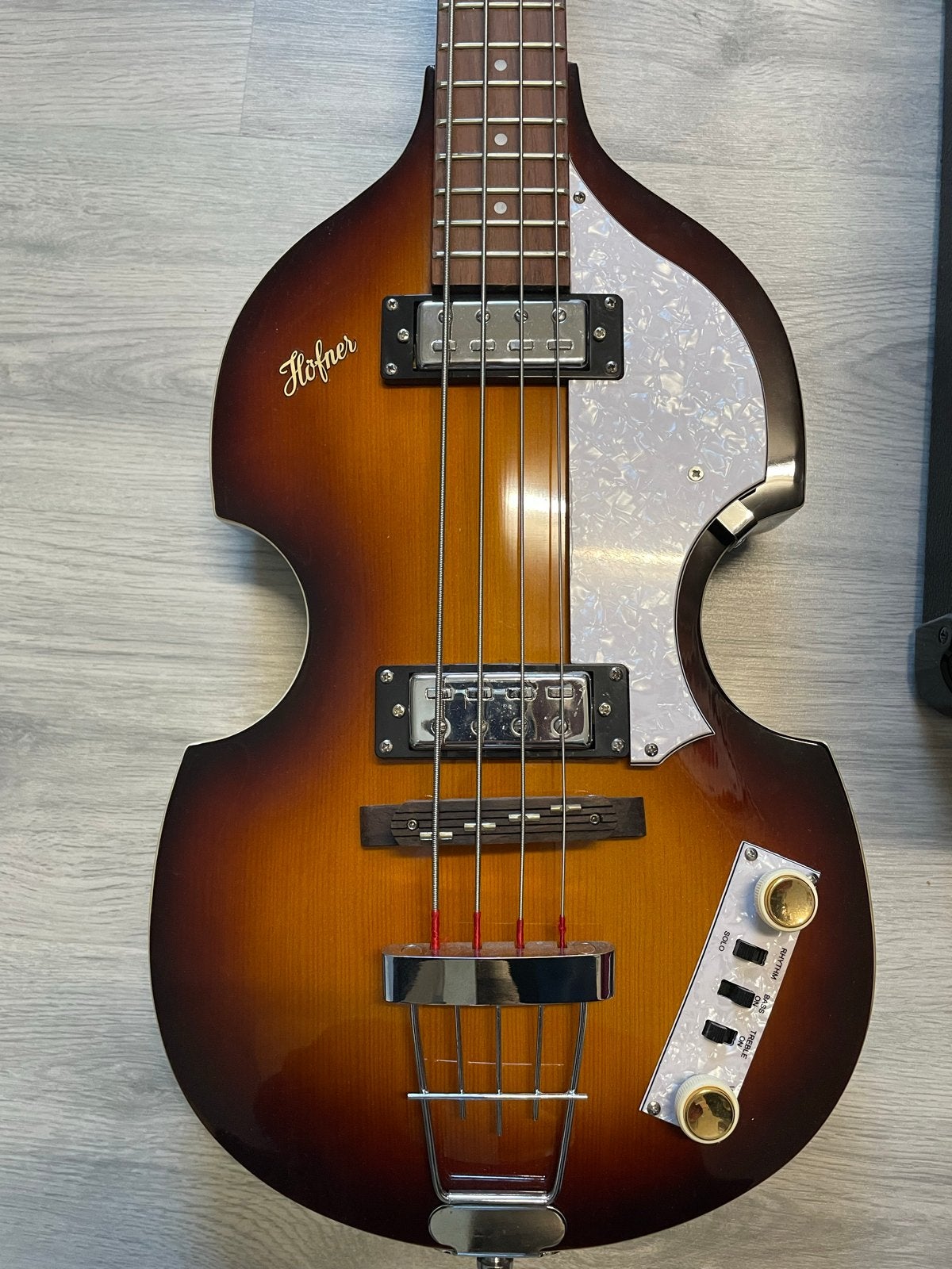 Hofner Basgitaar - Zo goed als nieuw, Ophalen, Zo goed als nieuw, Elektrisch