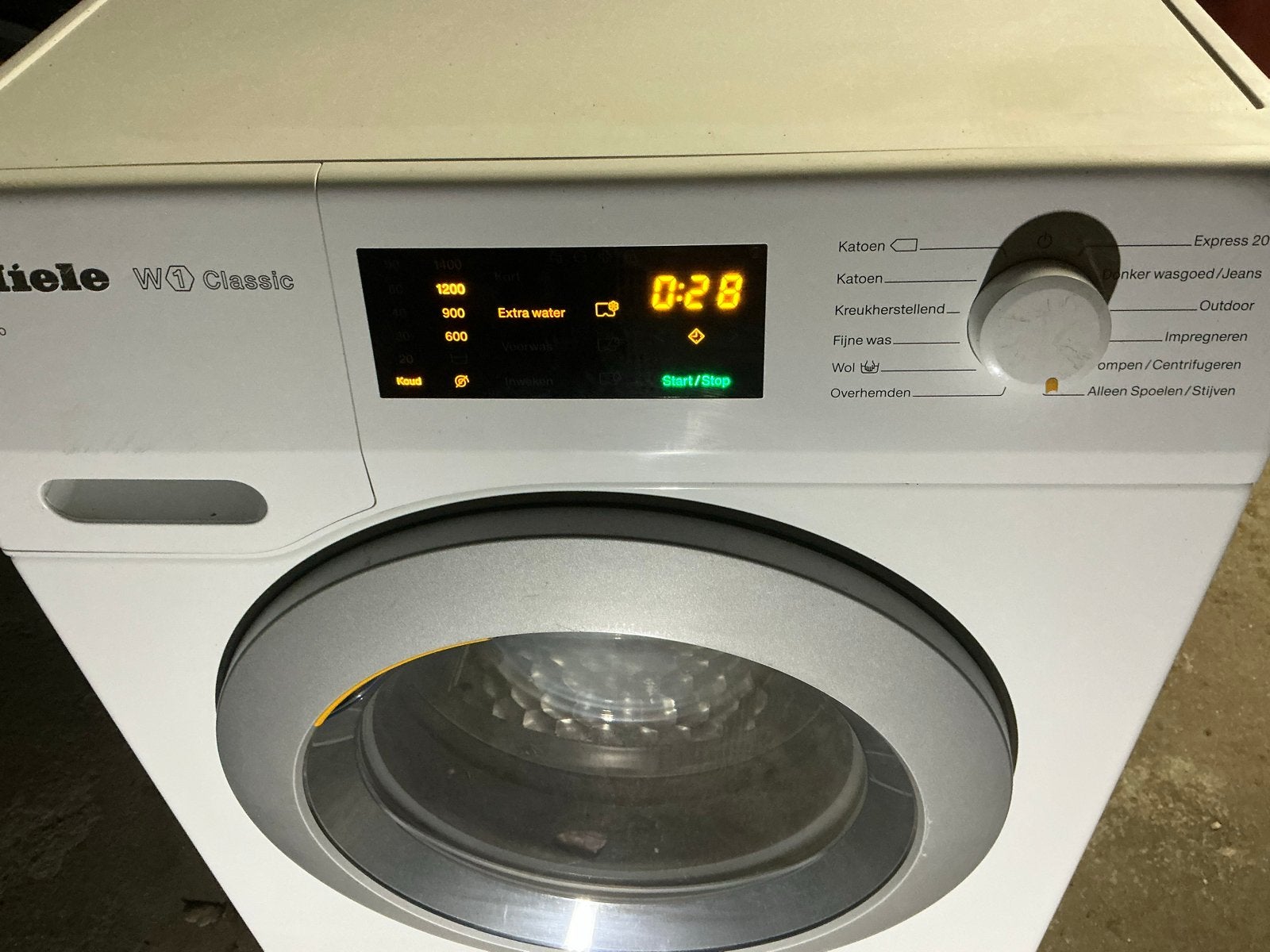 Miele W1 Classic Wasmachine 8kg SoftCare Trommel, Witgoed en Apparatuur, Ophalen, 1200 tot 1600 toeren, 8 tot 10 kg, Zo goed als nieuw