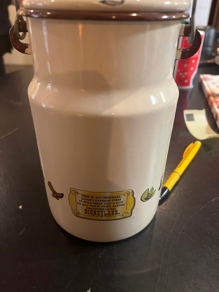 Vintage Emaille Disney Melktuit - Disneyland Souvenir, Antiek en Kunst, Antiek | Emaille, Ophalen