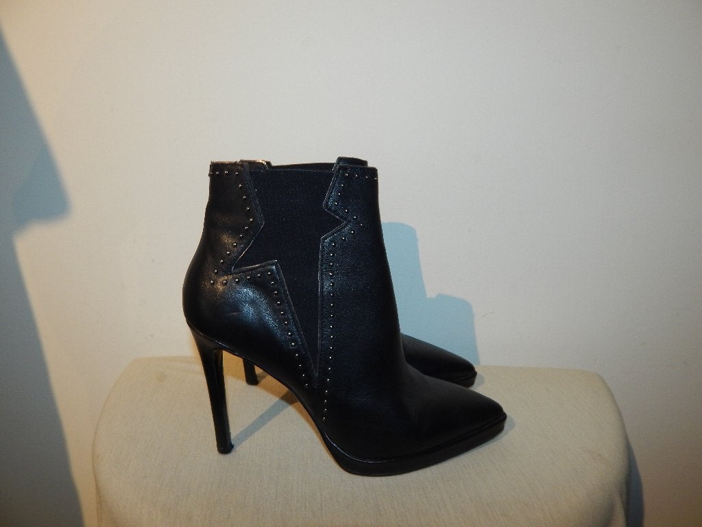 Lola Cruz leren laarzen ster studs zijkant punt neus 38