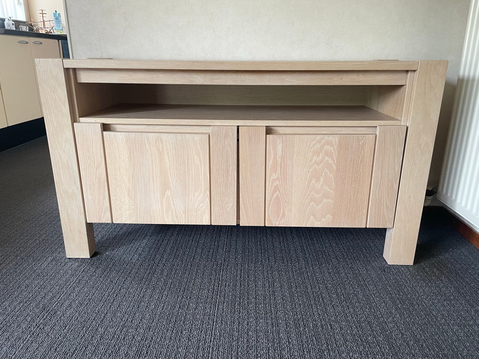 Modern eiken dressoir/tv-meubel, Ophalen, Eikenhout, Zo goed als nieuw, 25 tot 50 cm