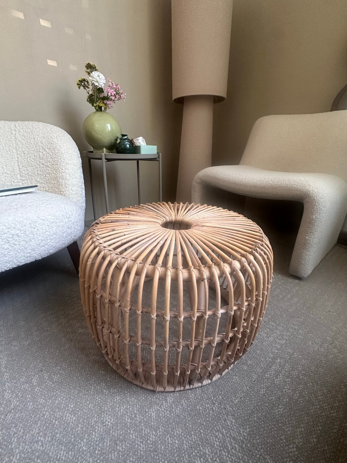 Rotan mand/bijzettafel - Westwing, Ophalen, Rond, Zo goed als nieuw, 50 tot 75 cm