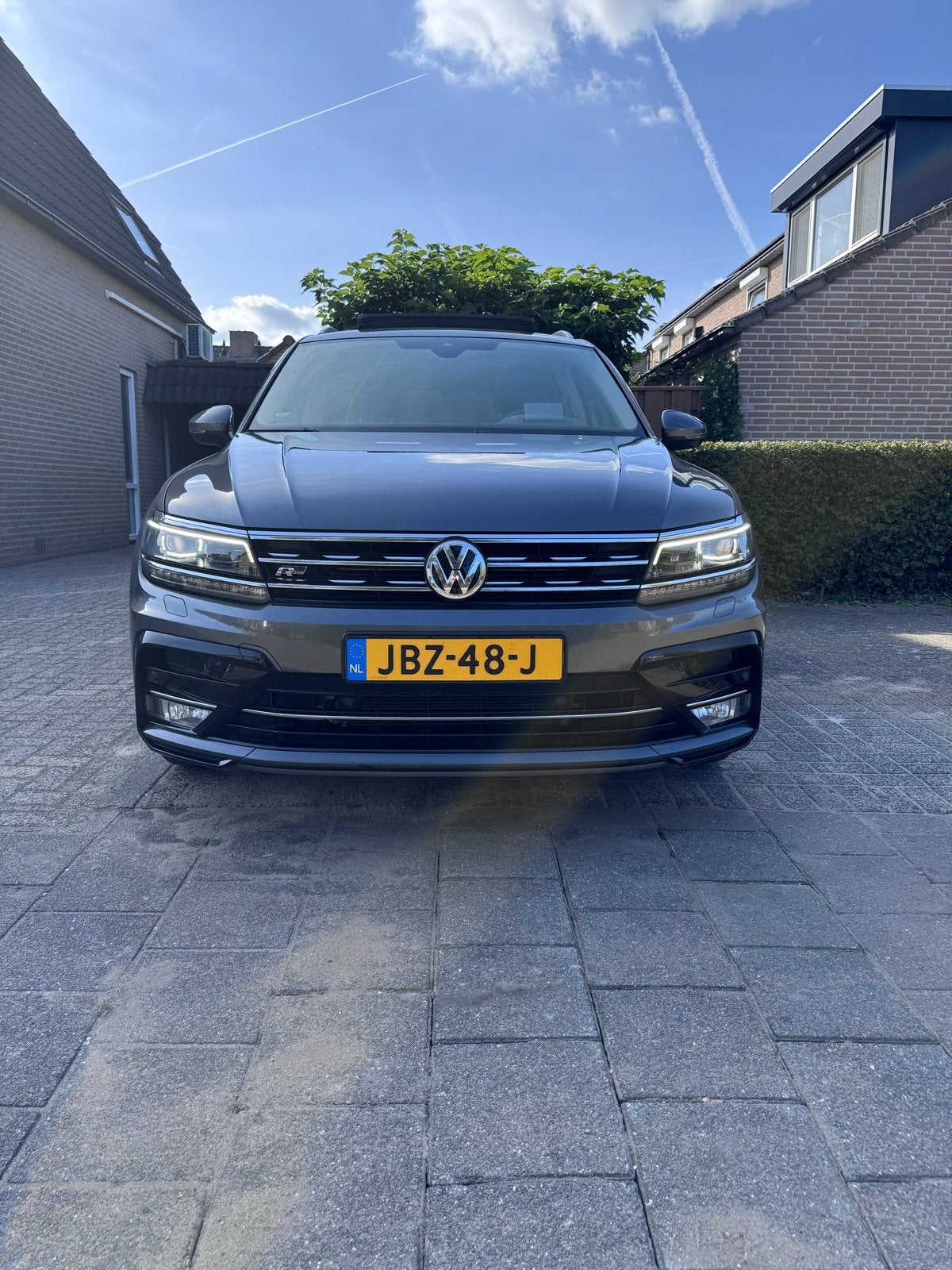 Volkswagen Tiguan 20TSI 240 PK km132000 gereviseerde motor, Automaat, 4 cilinders, 1984 cc, Vierwielaandrijving