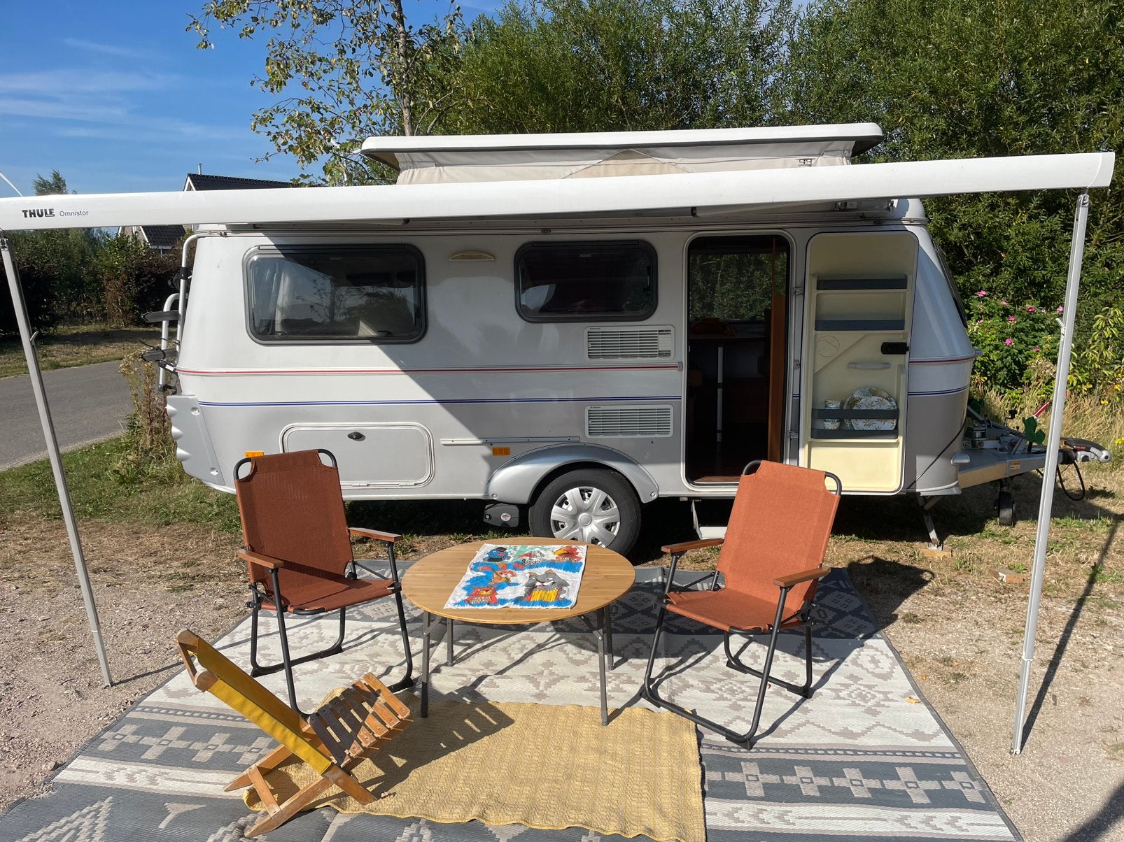 Mooie caravan Eriba, troll 550 GT, Vast bed, Treinzit, 750 - 1000 kg, Particulier