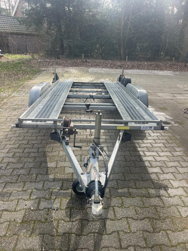 Auto ambulance huren – autotrailer – 2100 kg – regio Utrecht, Ophalen