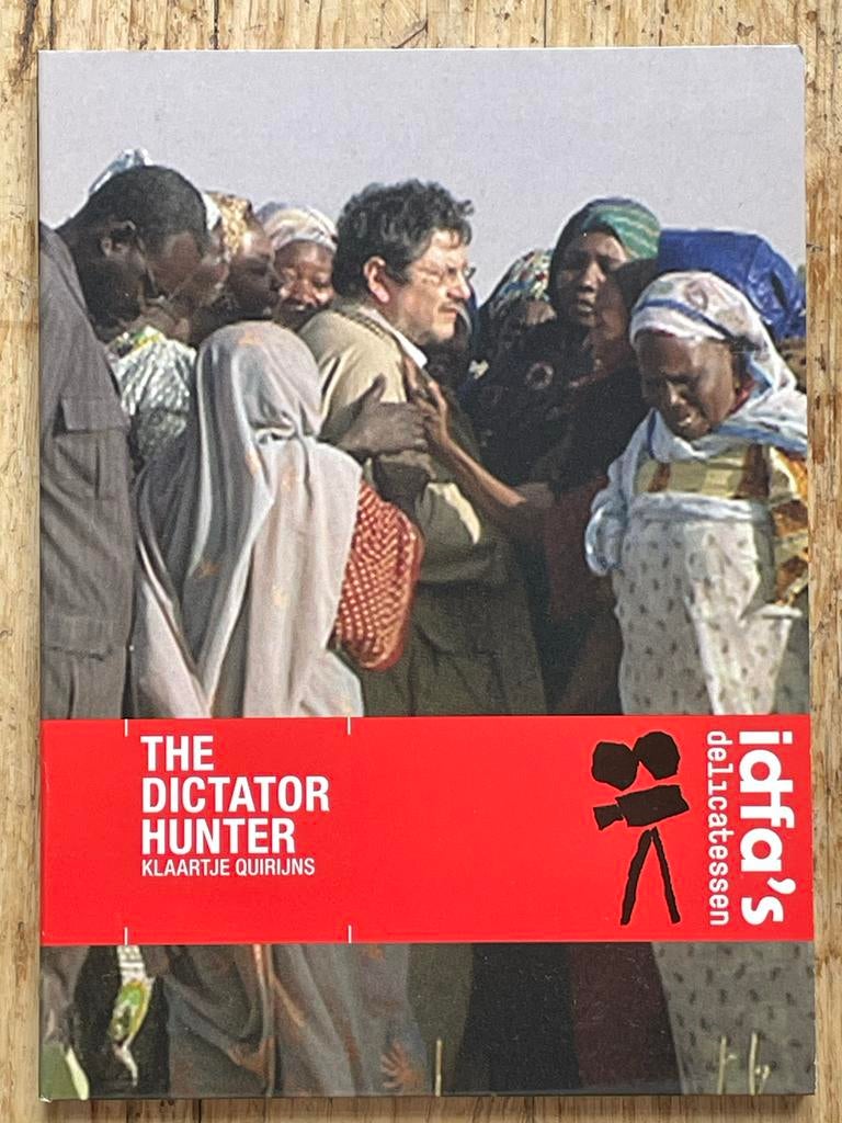 The Dictator Hunter - IDFA Documentaire DVD, Cd's en Dvd's, Vanaf 12 jaar, Ophalen of Verzenden, Zo goed als nieuw, Waargebeurd drama