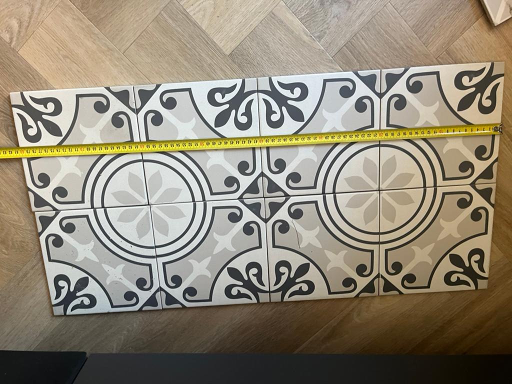 8 Portugese tegels zwart/wit/grijs, Doe-het-zelf en Verbouw, Tegels, 20 tot 40 cm, Minder dan 5 m², Wandtegels, Keramiek