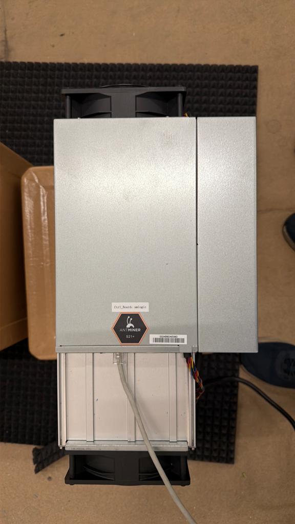 Bitmain Antminer S21 + 235 TH, Ophalen of Verzenden, Zo goed als nieuw