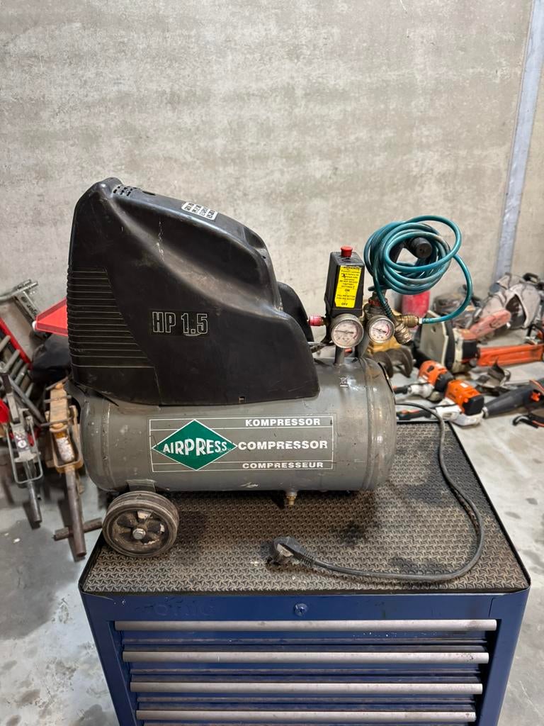 Airpress compressor 1,5 HP, Ophalen, Gebruikt, 6 tot 10 bar, Minder dan 200 liter/min