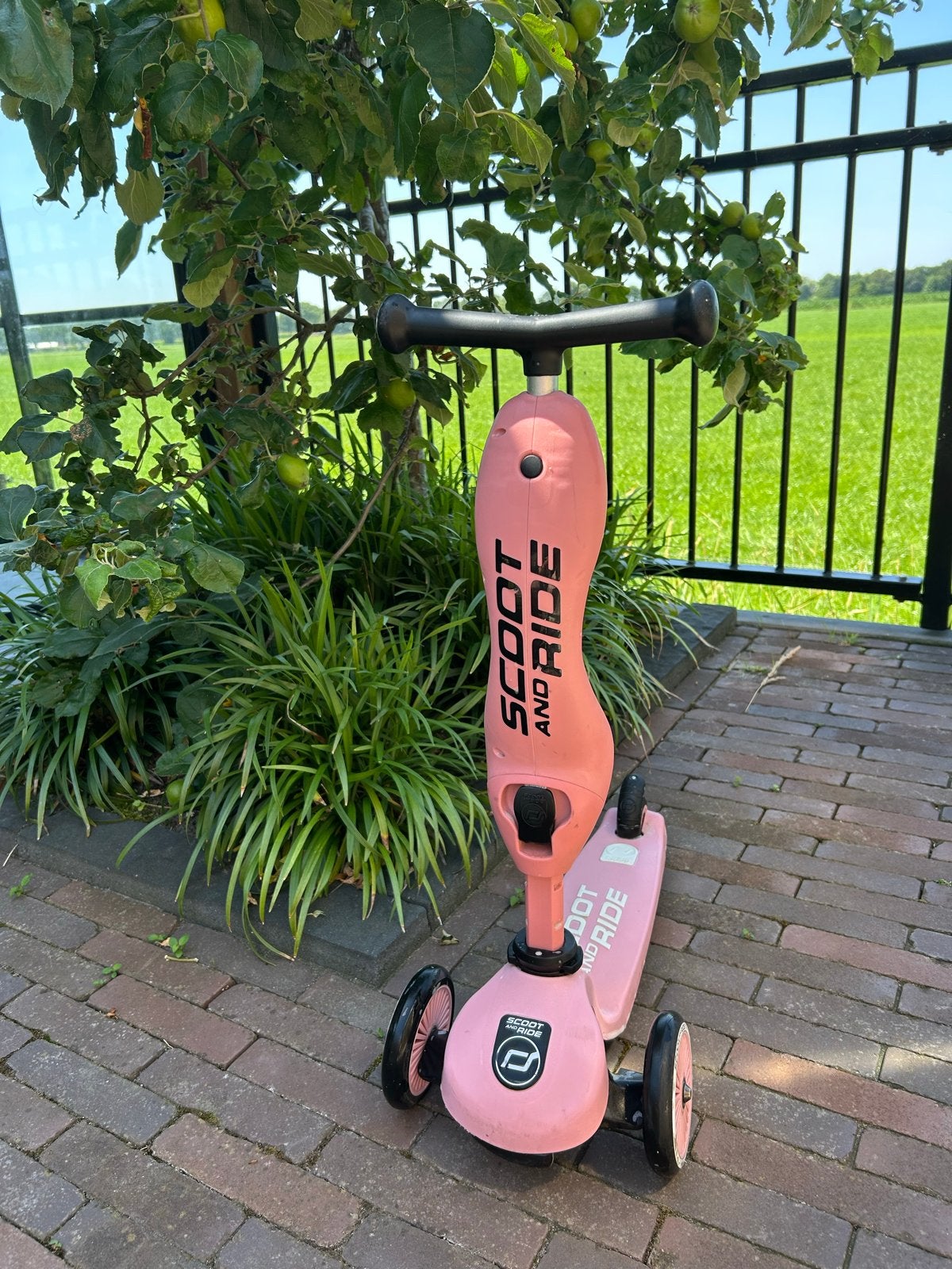 Scoot and Ride Highwaykick 1 - Roze loopfiets/step, Ophalen, Gebruikt, Gewone step
