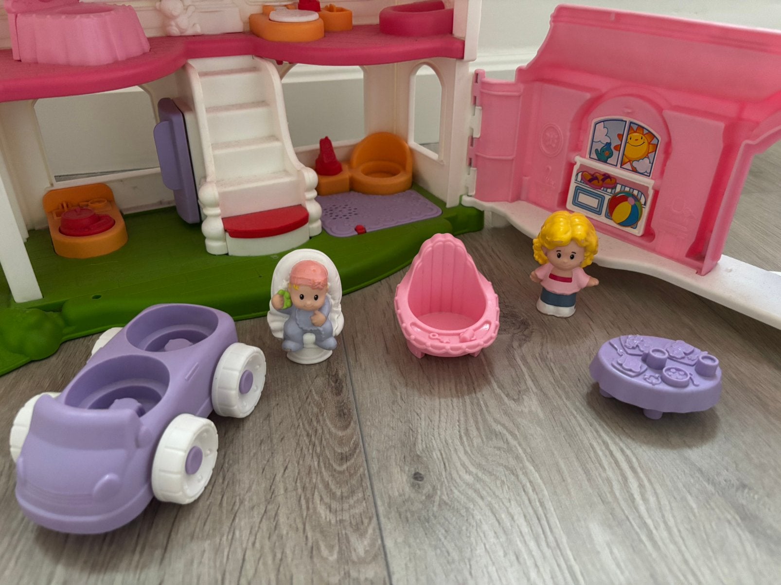 Fisher-Price Little People Happy Sounds Huis / Speelhuis, Ophalen, Zo goed als nieuw, Poppenhuis