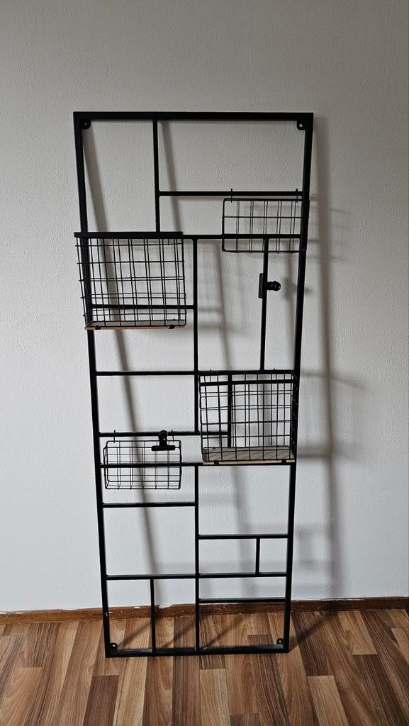 Zwart metalen wandrek met mandjes - 150x55cm, Ophalen, Gebruikt