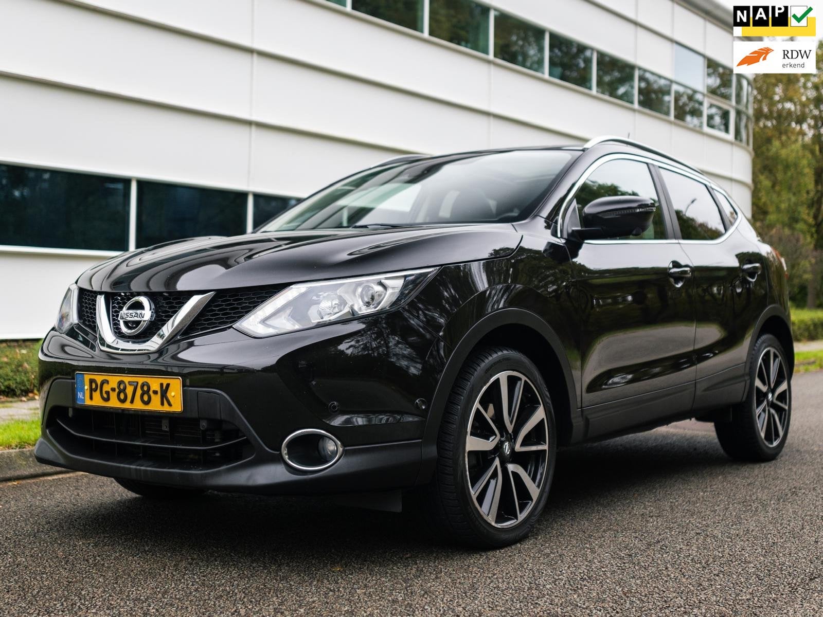 Nissan Qashqai 1.2 Tekna, NAP, PANO,Trekh, 360 CAM. Stoelvw, Gebruikt, 116 pk, Zwart, Bedrijf