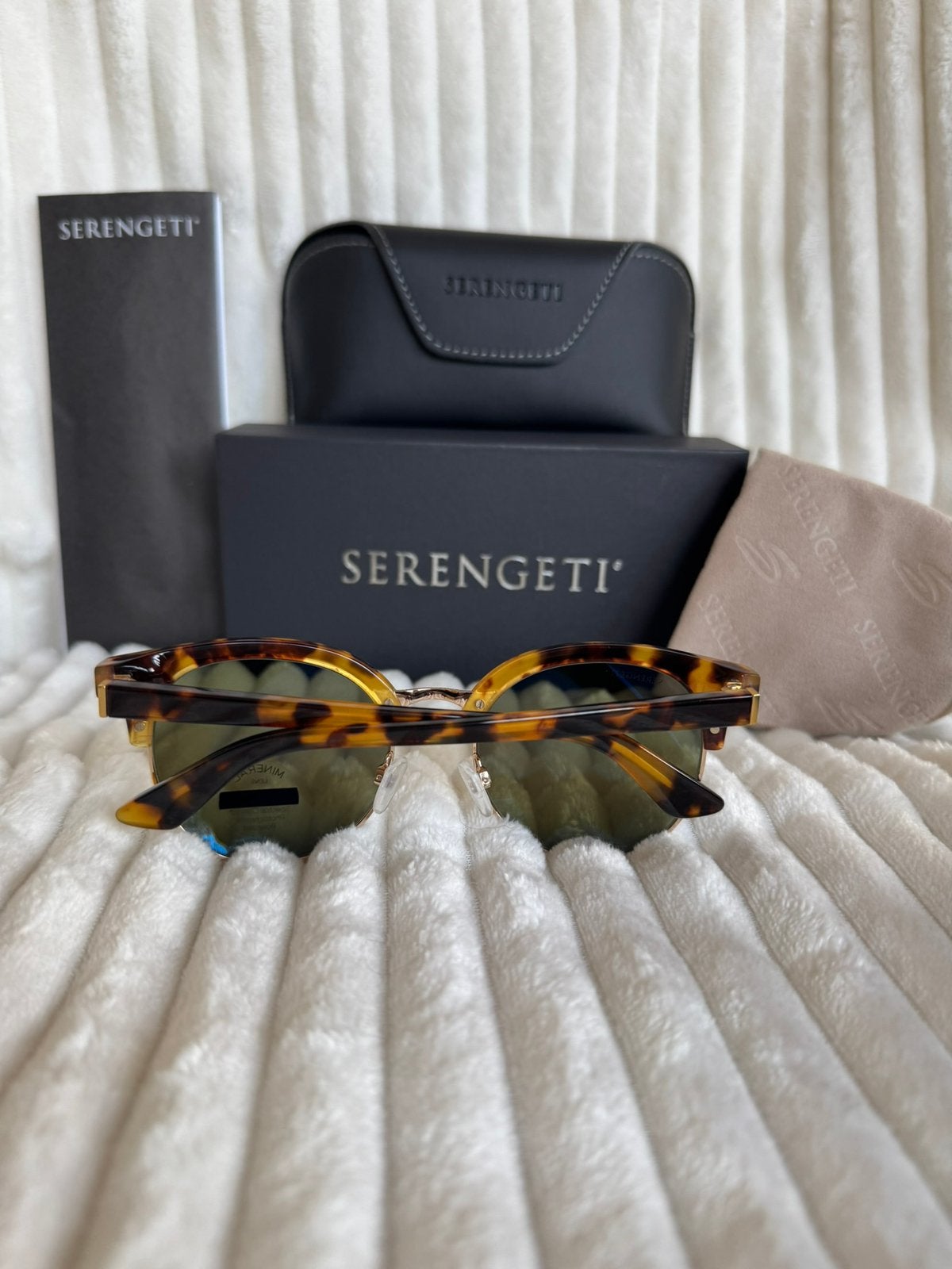 Serengeti Susan SS560002  garantie en btw-factuur, Zonnebril, Verzenden, Nieuw, Nvt