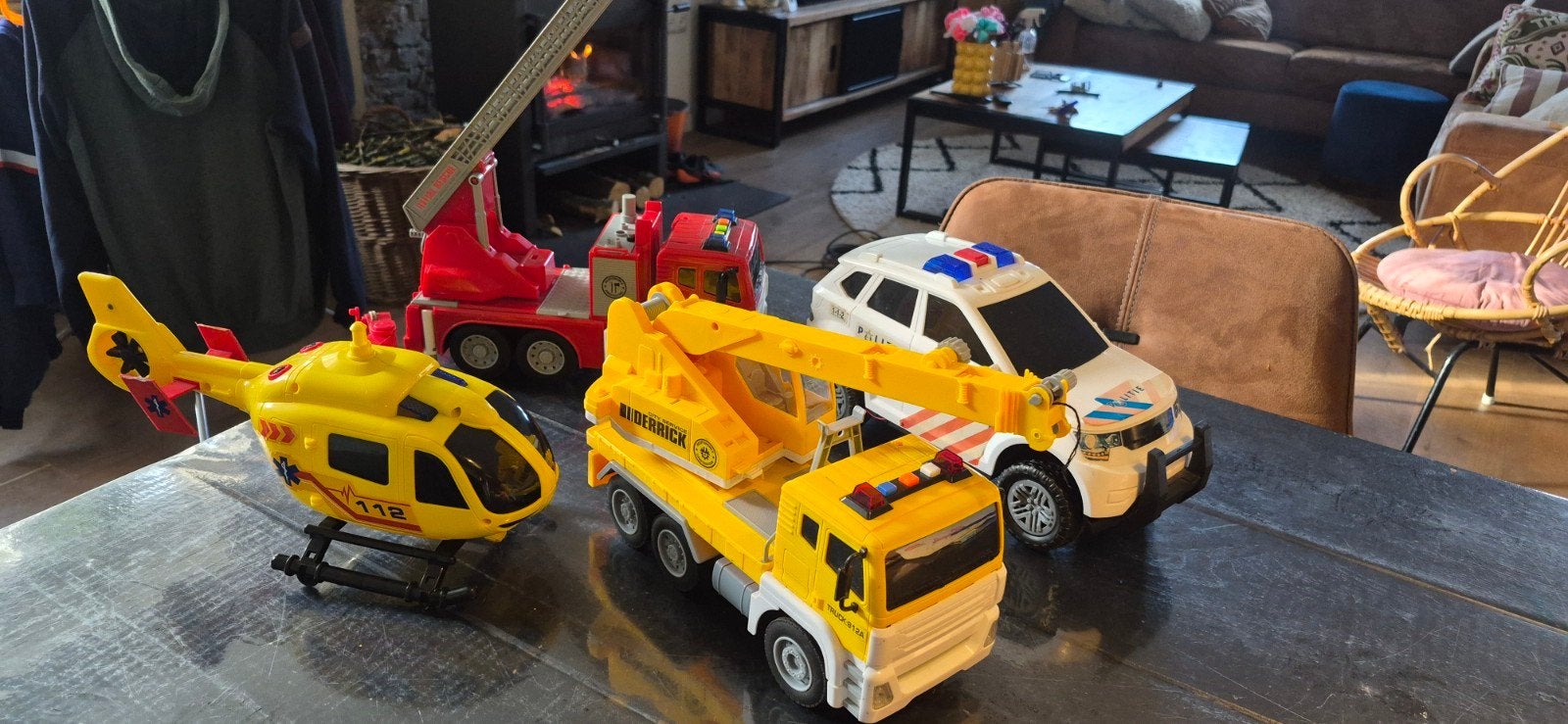 Speelgoed set: brandweer, politie, takelwagen, helicopter, Ophalen, Gebruikt